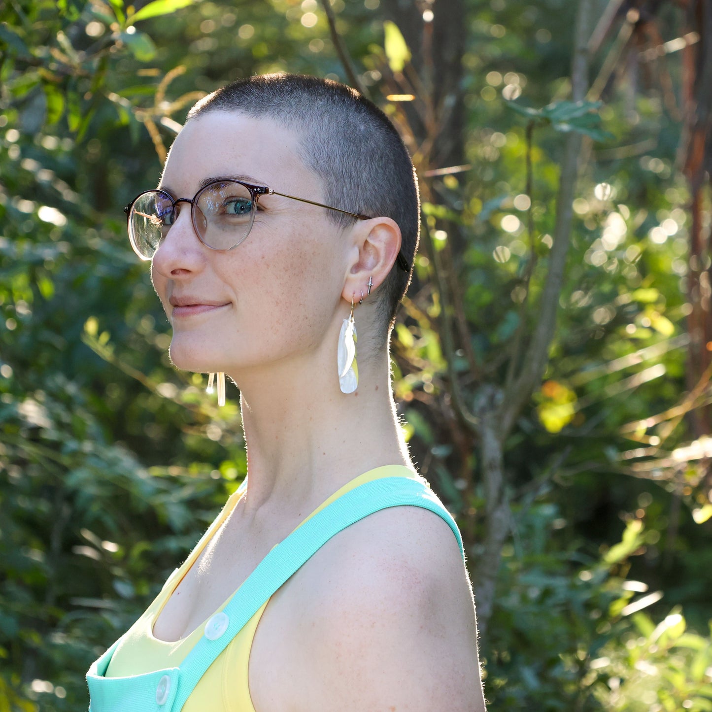 BINKABU Foraged Feathers - Sulphur-Crested Cockatoo handmade acrylic bird earrings