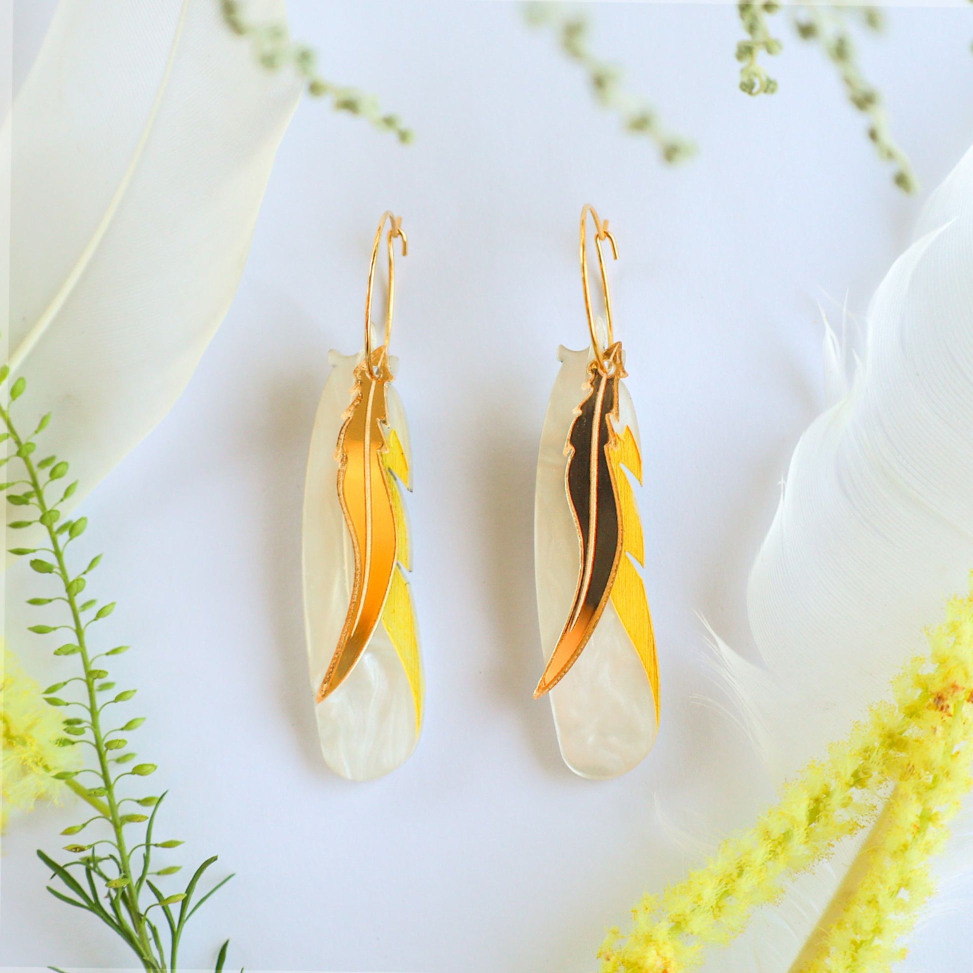 BINKABU Foraged Feathers - Sulphur-Crested Cockatoo handmade acrylic bird earrings