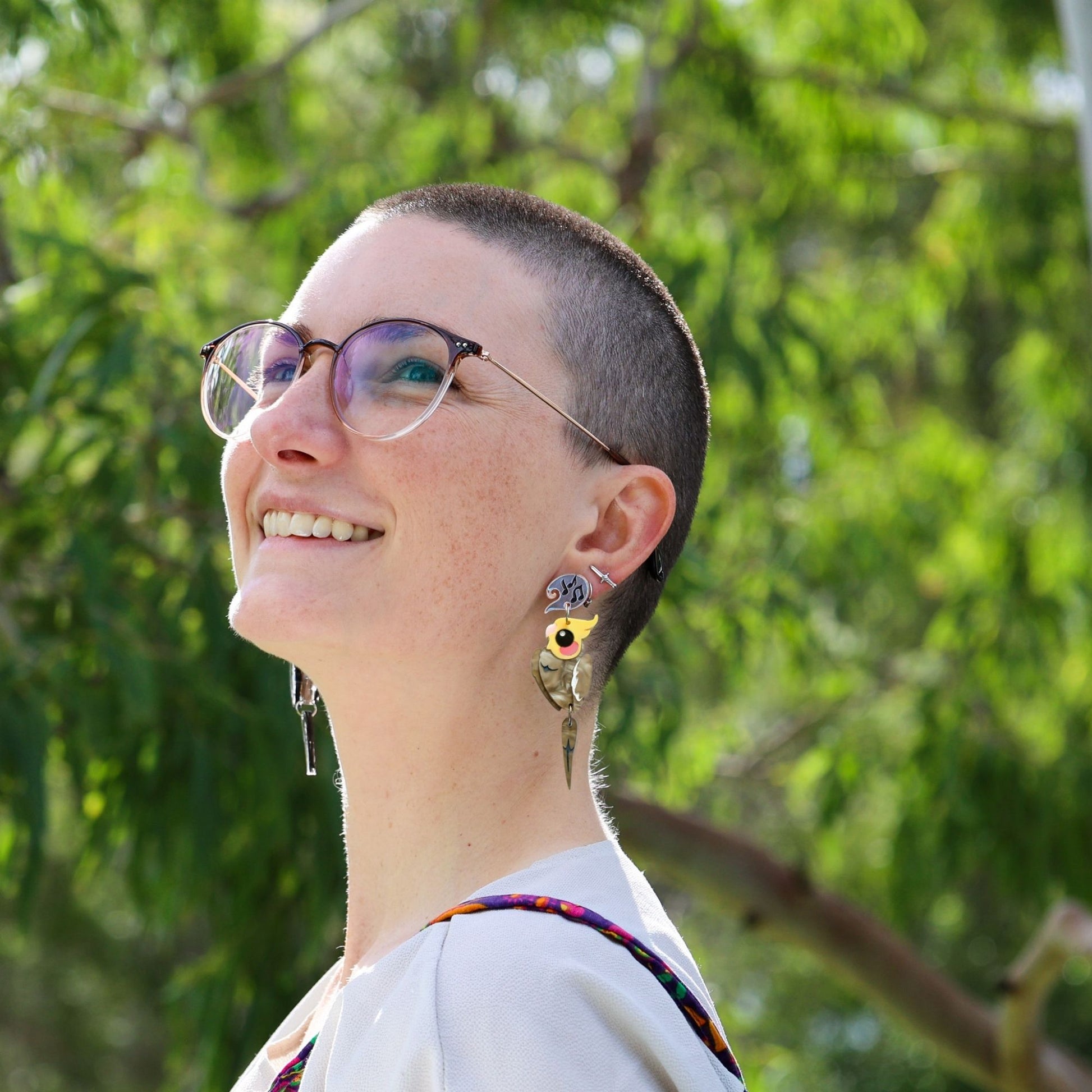 BINKABU Grey Cockatoo handmade acrylic bird earrings